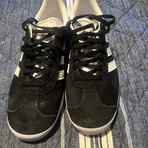 Black and white Adidas Shoes size 7 Men’s New